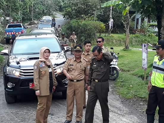 Bupati Ciamis Tinjau Jalan Amblas