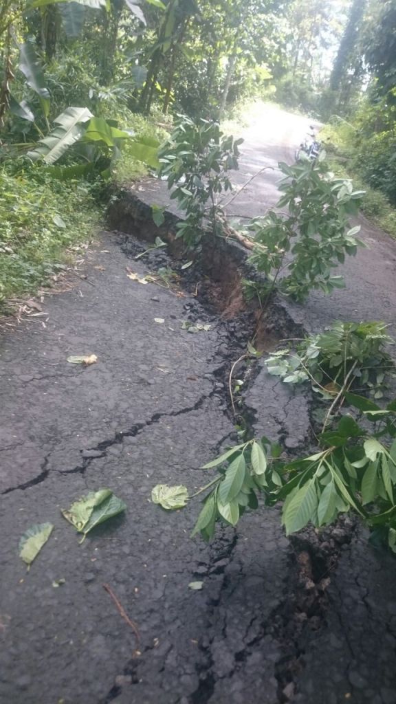 Jalan Angsana – Gunung Kelir Desa Sidamulih Ambalas