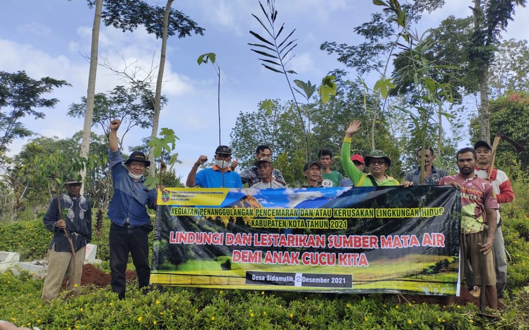 Penanaman 250 pohon d area TPU RW 06 Dusun legekmenol